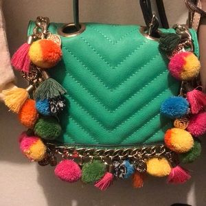 ALDO BRIGHT GREEN (WELIRI) TASSLE PURSE